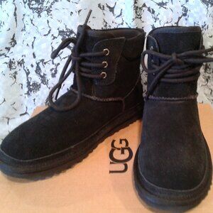 UGG SHOES BOOTS BOOTIES BLACK SUID LEATHER SHEARLING NATURAL FUR US SIZE 7 EUR 8